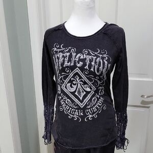 Afliction Live Fast Grunge Exposed Seams High/Low Studded Graphic T-Shirt Sz M